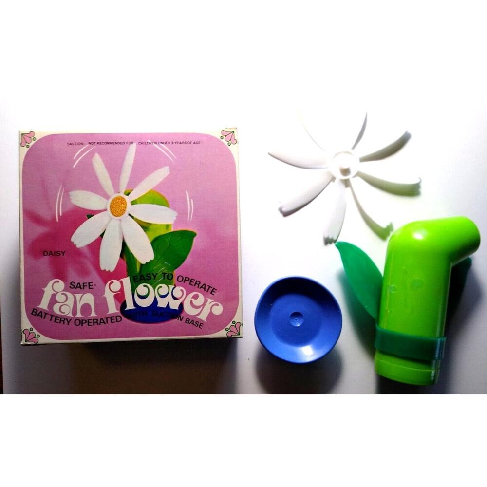 1960s Flower Power Daisy Plastic Fan Hong Kong Vintage Kitsch Retro Groovy Mod